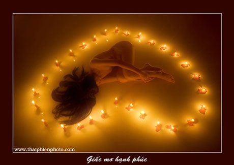 Chụp ảnh nude có cần lộ mặt? - 3 Chụp ảnh nude có cần lộ mặt?