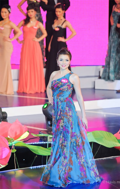 Nguyễn Thị Truyền đăng quang Người đẹp Kinh Bắc