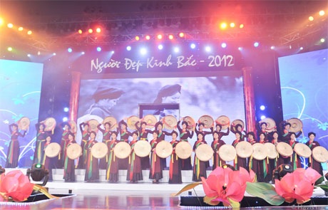 Nguyễn Thị Truyền đăng quang Người đẹp Kinh Bắc