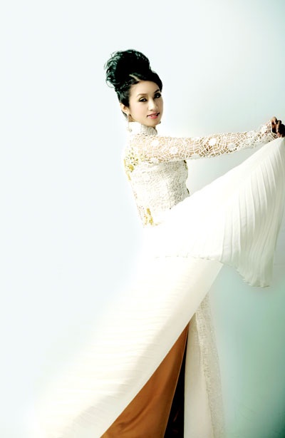 “Sao mai” Phương Nga tái xuất với album “nhạc đỏ” acoustic - 1 “Sao mai” Phương Nga tái xuất với album “nhạc đỏ” acoustic - 1