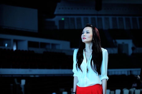 Hoa hậu Thùy Dung mặt mộc vẫn cuốn hút