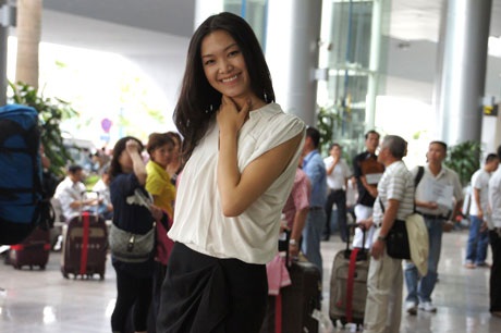 Hoa hậu Thùy Dung mặt mộc vẫn cuốn hút