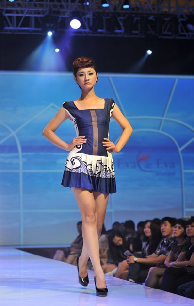 Con gái diva Thanh Lam “lộ” hình xăm ở ngực