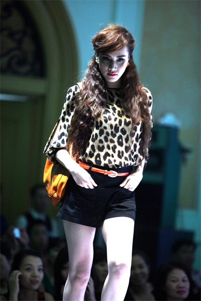 Con gái diva Thanh Lam “lộ” hình xăm ở ngực