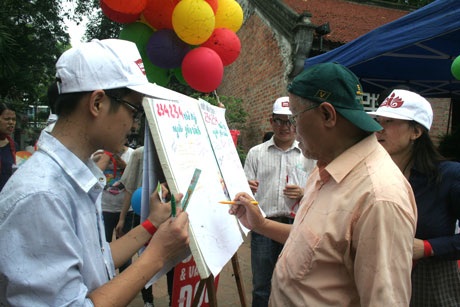 Ngày hội đọc sách 2012: Khi ngôn từ không chỉ nằm trên trang giấy…