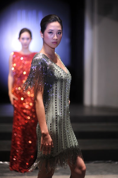 Thời trang cao cấp “xuống phố” - 8 Thời trang cao cấp “xuống phố”