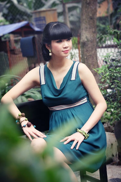 “Chân dài” Hạ Vy khoe bụng bầu hơn 7 tháng