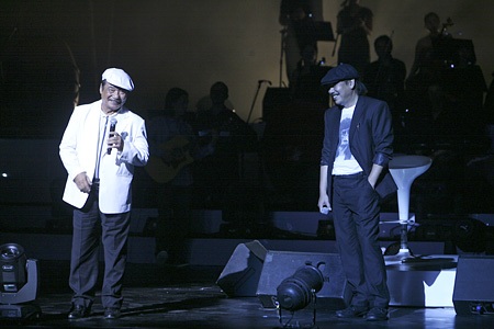 Hà Trần “quậy” trong đêm nhạc Trần Tiến