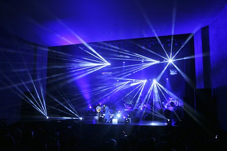 Đêm nhạc Như chờ từng giấc mơ hoành tráng về dàn âm thanh, ánh sáng...