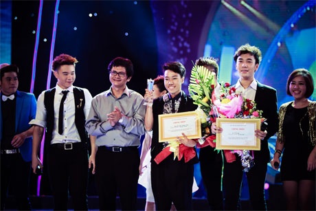 Thanh Tâm lội ngược dòng giành giải nhất Sao Mai điểm hẹn 2012 - 12 Kết quả đêm chun kết thuyết phục khán giả cũng như HĐNT