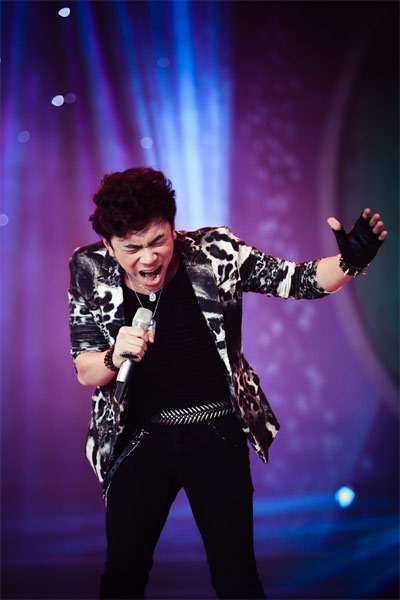 Thanh Tâm lội ngược dòng giành giải nhất Sao Mai điểm hẹn 2012 - 3 Lê Việt Anh