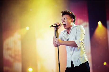 Thanh Tâm lội ngược dòng giành giải nhất Sao Mai điểm hẹn 2012 - 6 Đông Hùng