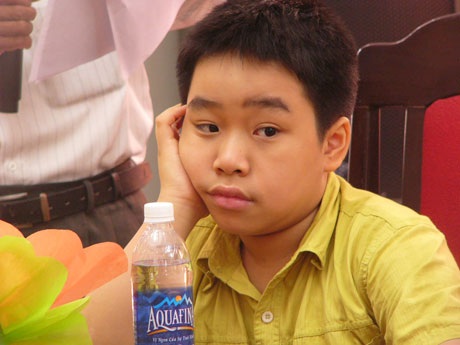 Nỗi lo phía sau tên gọi “thần đồng tiểu thuyết” Nguyễn Bình