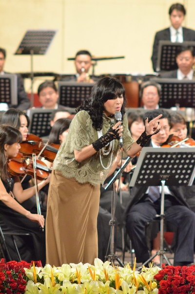 Thanh Lam thể hiện Giọt nắng bên thềm