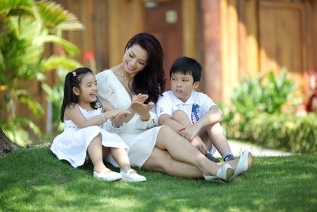 Ảnh đẹp như tranh của gia đình người mẫu Thúy Hằng - 8 H.Thanh