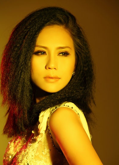 Ca sĩ Hồng Mơ tướng tới hình ảnh trẻ trung, hiện đại