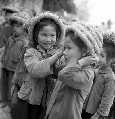 Xúc động triển lãm ảnh “Trẻ em thời chiến” - 1 Một số hình ảnh sẽ trưng bày tại triển lãm Trẻ em thời chiến