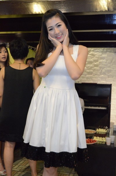 Hình ảnh tròn trịa nhưng đáng yêu của Dương Tú Anh tại sự kiện khai trương thời trang ở Hà Nội