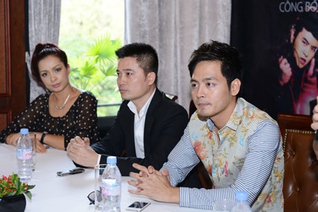 Nghệ sĩ Hà Nội hát ủng hộ ca sĩ Wanbi Tuấn Anh - 5 Đông đảo nghệ sĩ Hà Nội có mặt tại buổi ra mắt đêm nhạc ủng hộ ca sĩ Wanbi Tuấn Anh ngày 23/10