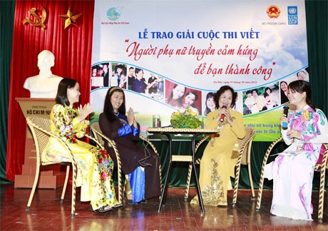 Mỹ Quyên giành giải nhất “Người phụ nữ truyền cảm hứng để bạn thành công” - 3 Các nhân vật đoạt giải giao lưu với khán giả