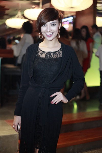 Người mẫu Hồng Quế