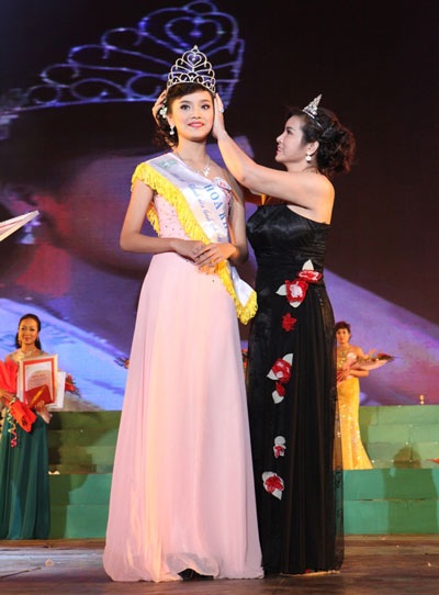 Nữ sinh chuyên Anh đăng quang Người đẹp Thái Nguyên