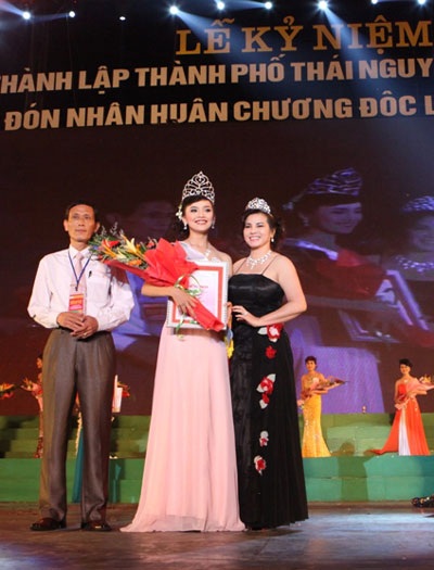 Nữ sinh chuyên Anh đăng quang Người đẹp Thái Nguyên