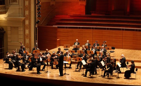 Tài năng violon Việt Nam biểu diễn cùng Dàn nhạc thính phòng Vienna - 1 Dàn nhạc Thính phòng Vienna đến từ thành Viên (Áo)