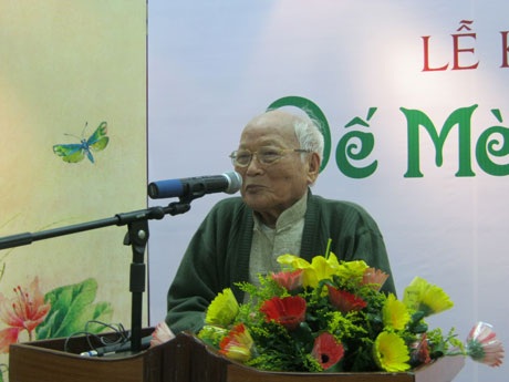 “Dế Mèn phiêu lưu ký” sống mãi - 1 Nhà văn Tô Hoài tại Lễ kỷ niệm 70 năm ngày ra đời tác phẩm Dế mèn phiêu lưu ký
