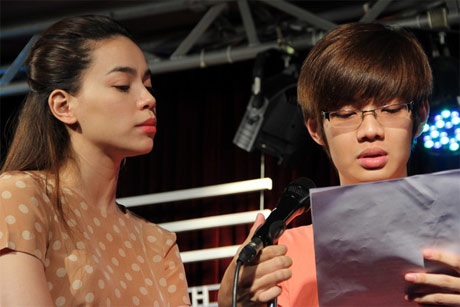 Hà Hồ “đối đầu” học trò trong liveshow Bài hát yêu thích - 2 Hồ Ngọc Hà đối mặt với học trò Đào Bá Lộc tại Bài hát yêu thích tháng 12