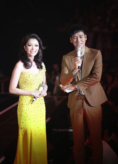 Thu Minh nể phục bản lĩnh Phạm Thu Hà - 3 Phạm Thu Hà và MC Phan Anh