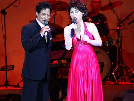 Chế Linh làm liveshow để giã từ Hà Nội