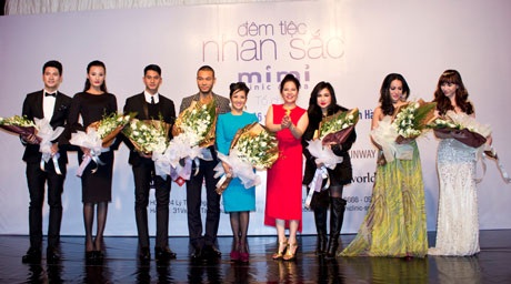Dàn sao khủng dự “đêm tiệc nhan sắc” - 1 Dàn sao khủng dự “đêm tiệc nhan sắc”