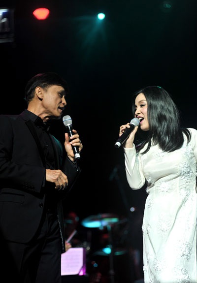 Tuấn Ngọc, Mỹ Linh, Hồng Nhung và Tùng Dương hát ca khúc khép lại chương trình Gọi tên 4 mùa