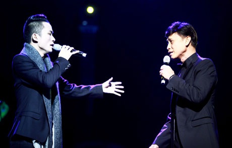 Ca sĩ Tùng Dương và Tuấn Ngọc cùng nhau thể hiện