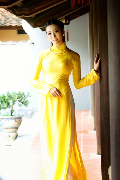 Á hậu Thùy Trang dịu dàng đón xuân - 6 Hà Thanh