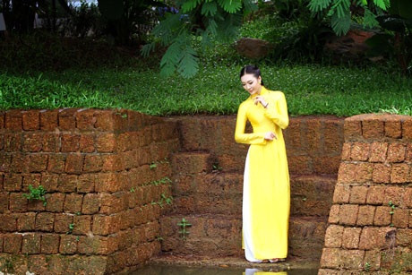 Á hậu Thùy Trang dịu dàng đón xuân - 8 Hà Thanh