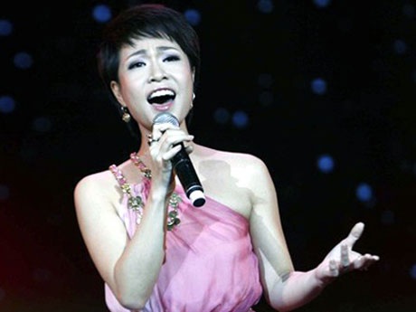 Uyên Linh mô tả “thảm họa” của giải trí Việt - 1 Uyên Linh sẽ trình diễn tiết mục đặc biệt tại Lễ trao Giải Mai Vàng 2012