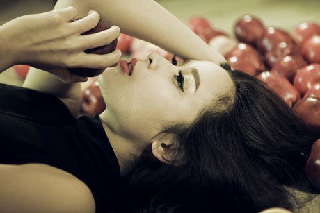 Lưu Hương Giang gợi cảm tươi trẻ trong ngày 8/3 - 8 Một số hình ảnh mới của bà xã nhạc sĩ Hồ Hoài Anh - ca sĩ Lưu Hương Giang
