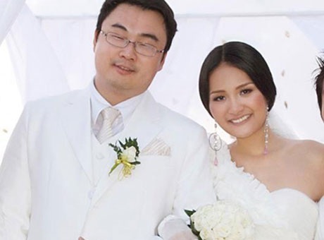 Góc khuất chuyện người đẹp Việt lấy chồng Tây - 3 Á hậu Hương Giang từng bí mật kết hôn với người đàn ông Trung Quốc