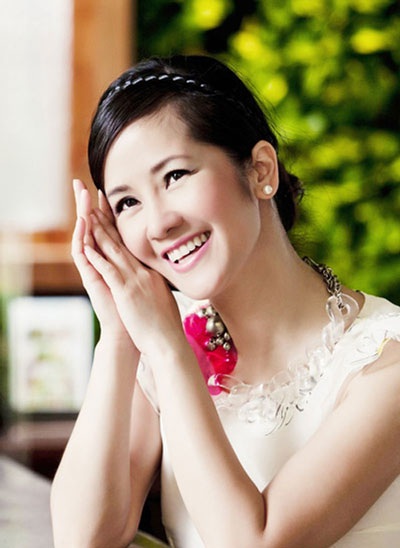 ...và Hồng Nhung trên ghế nóng Giọng hát Việt mùa thứ hai