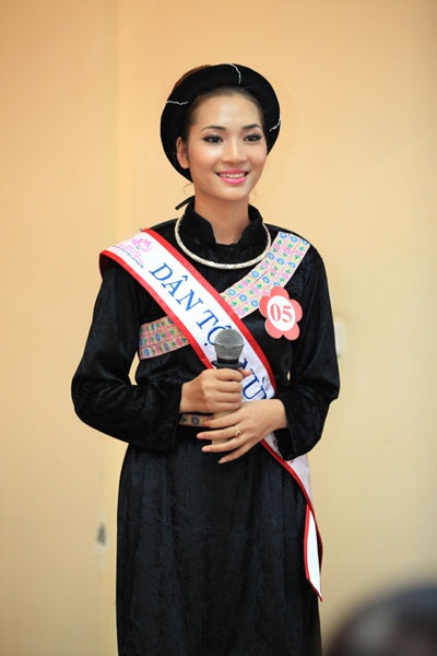 Hoàng Thị Chính (dân tộc Nùng)