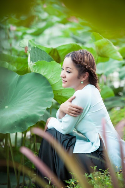 Thúy Nga dịu dàng với áo bà ba - 7 H.T