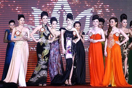 "Nữ hoàng trang sức 2013" trao giải 300 triệu đồng - 1 Top 5 Nữ hoàng trang sức 2011