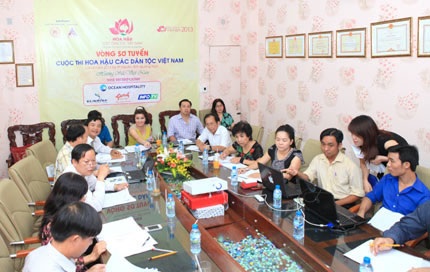 Hơn 100 người đẹp vào bán kết Hoa hậu các dân tộc - 2 Thí sinh Hoa hậu các dân tộc Việt Nam năm nay được đánh giá cao về chất lượng