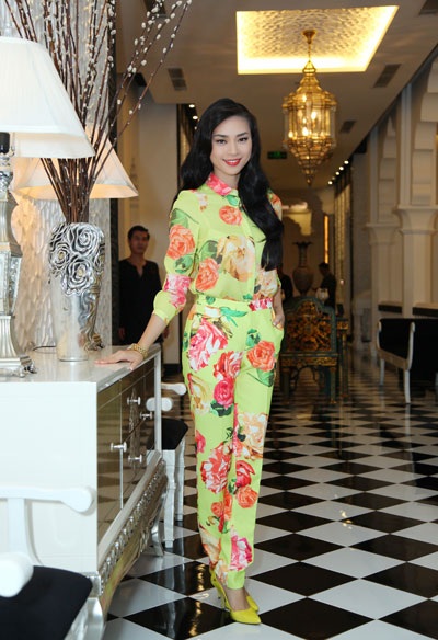 Ngô Thanh Vân tình tứ bên “tình cũ” Johnny Trí Nguyễn - 2 Nét đẹp mang phong cách cổ điển của Ngô Thanh Vân