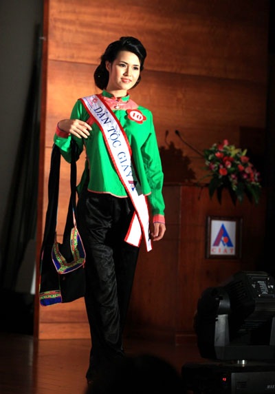 Vẻ đẹp nguyên sơ của các thiếu nữ dân tộc