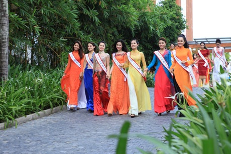Chính thức khởi động vòng chung kết Hoa hậu Dân tộc 2013 - 5 Hình ảnh một số thí sinh tham dự vòng chung kết Hoa hậu các dân tộc Việt Nam tại Hội An, Quảng Nam