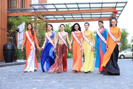 Chính thức khởi động vòng chung kết Hoa hậu Dân tộc 2013 - 6 Hình ảnh một số thí sinh tham dự vòng chung kết Hoa hậu các dân tộc Việt Nam tại Hội An, Quảng Nam