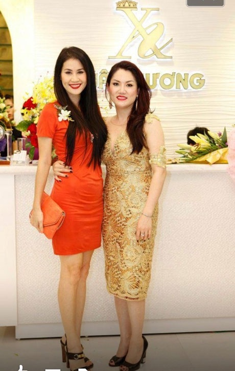 Xuân Hương và khách ruột diễn viên Thân Thúy Hà